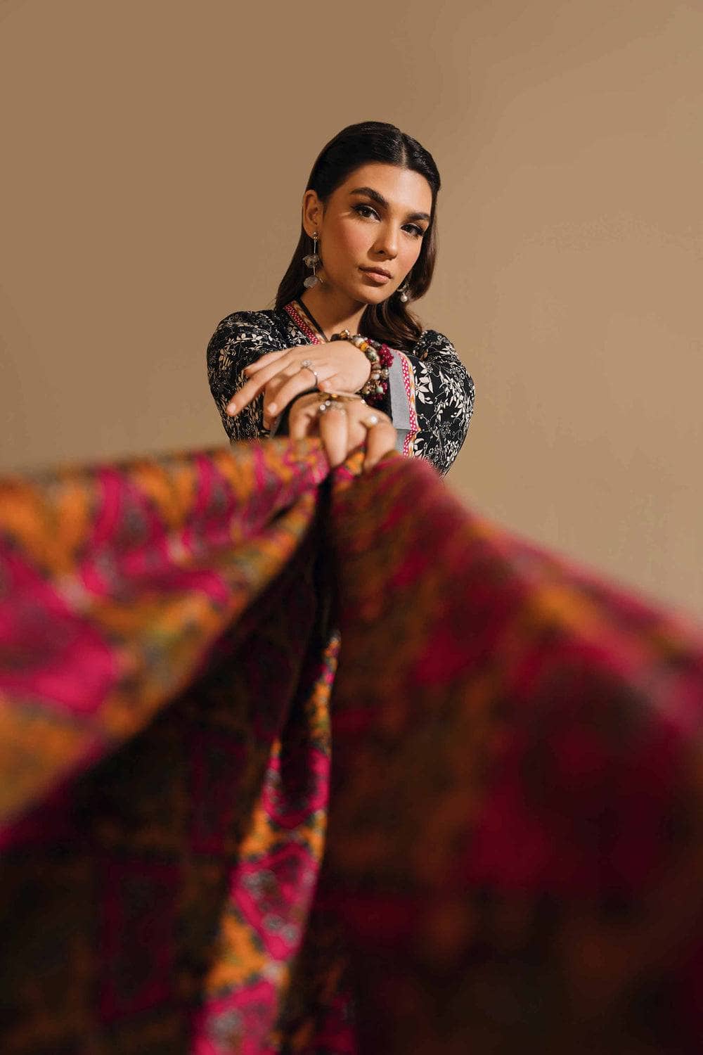 img_nishat_winter_23_awwal_boutique