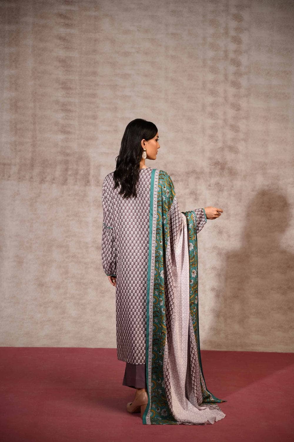 img_nishat_linen_awwal_boutique
