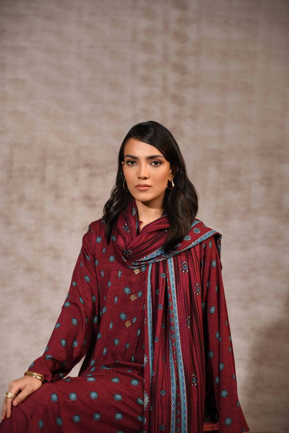 img_nishat_linen_awwal_boutique
