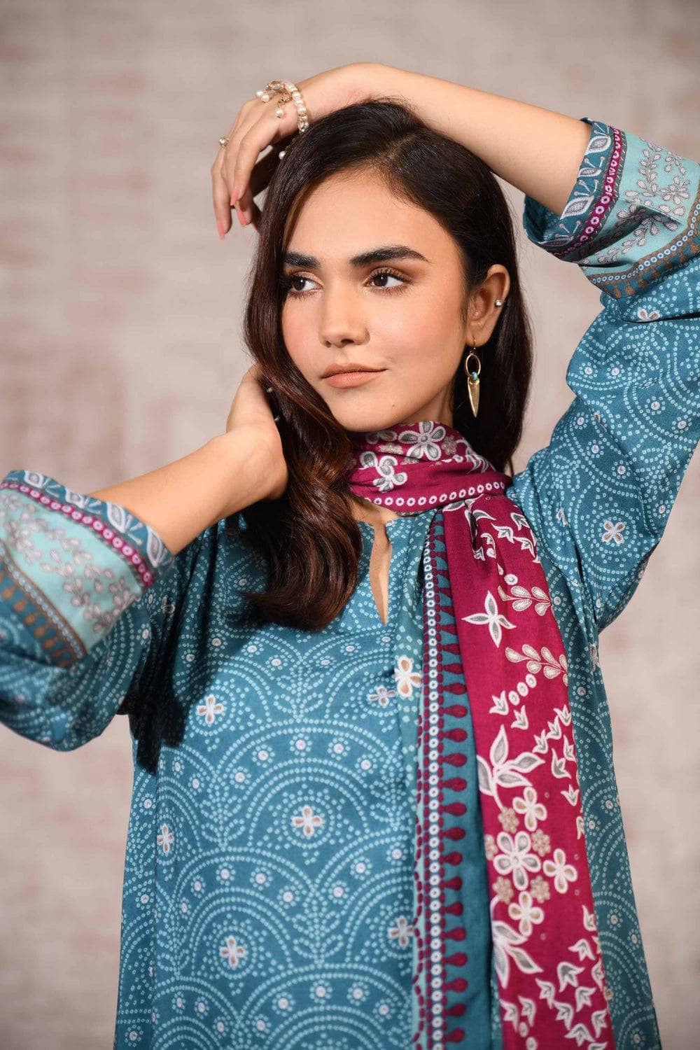 img_nishat_linen_awwal_boutique
