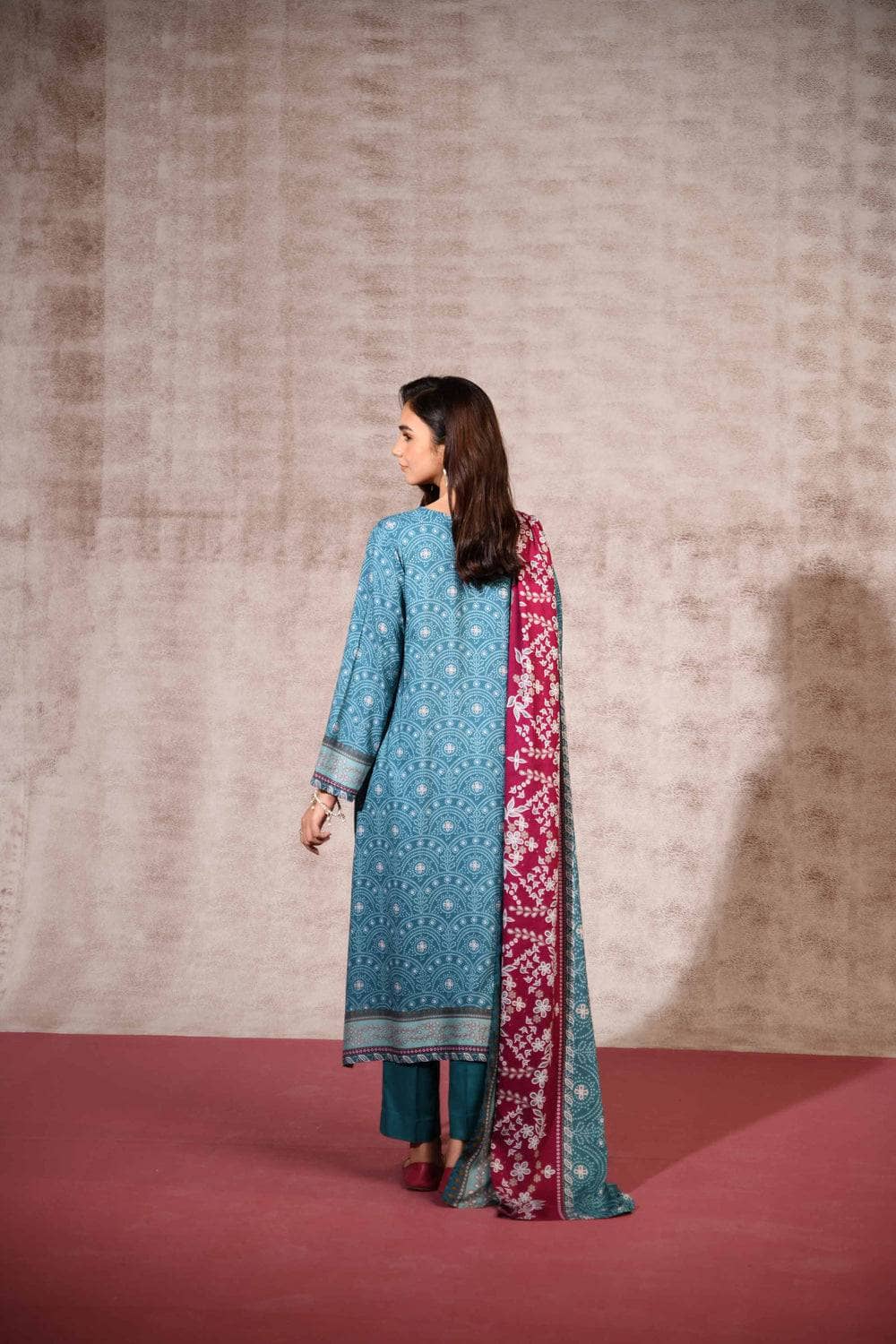 img_nishat_linen_awwal_boutique