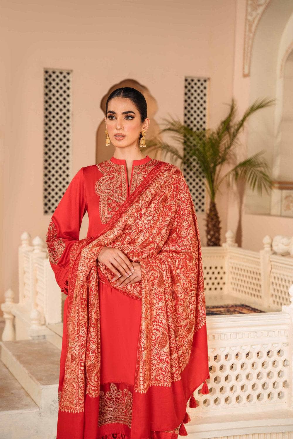 img_nishat_winter_23_awwal_boutique