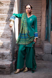 img_nishat_winter_24_awwal_boutique