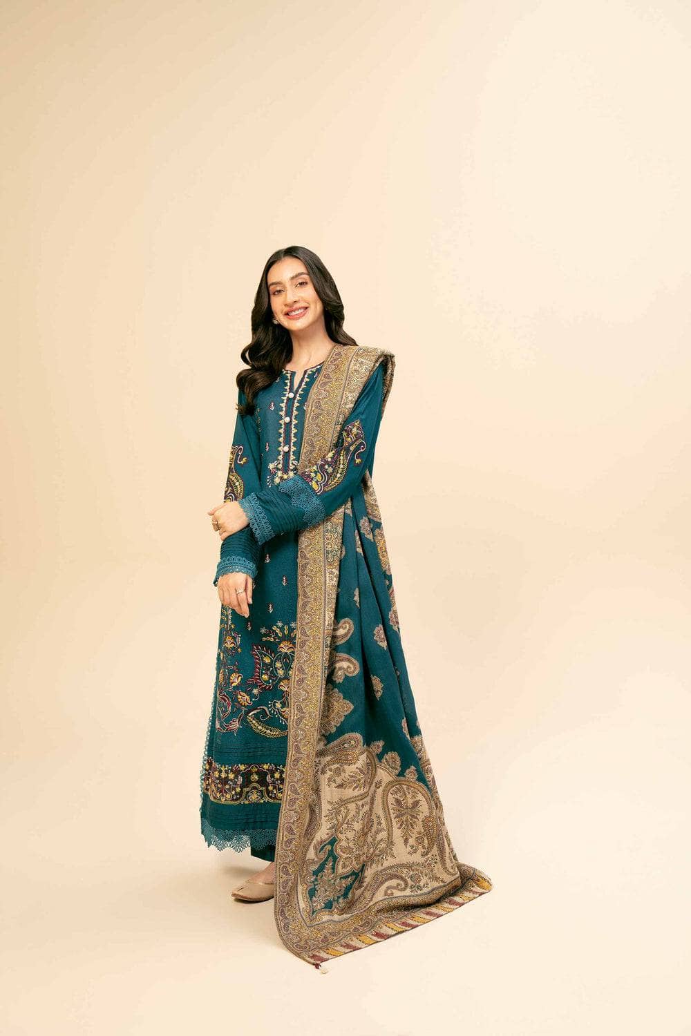 img_nishat_winter_24_awwal_boutique