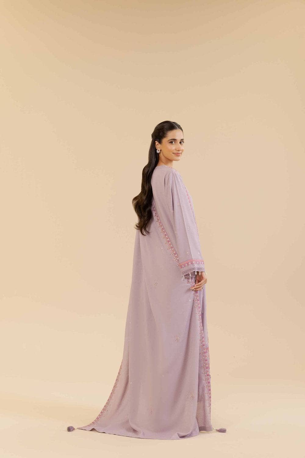 img_nishat_winter_24_awwal_boutique