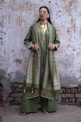 img_nishat_winter_24_awwal_boutique