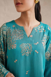img_nishat_winter_24_awwal_boutique