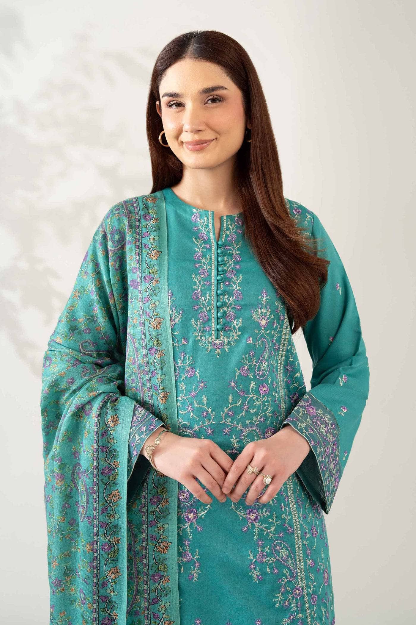 img_nishat_winter_awwal_boutique