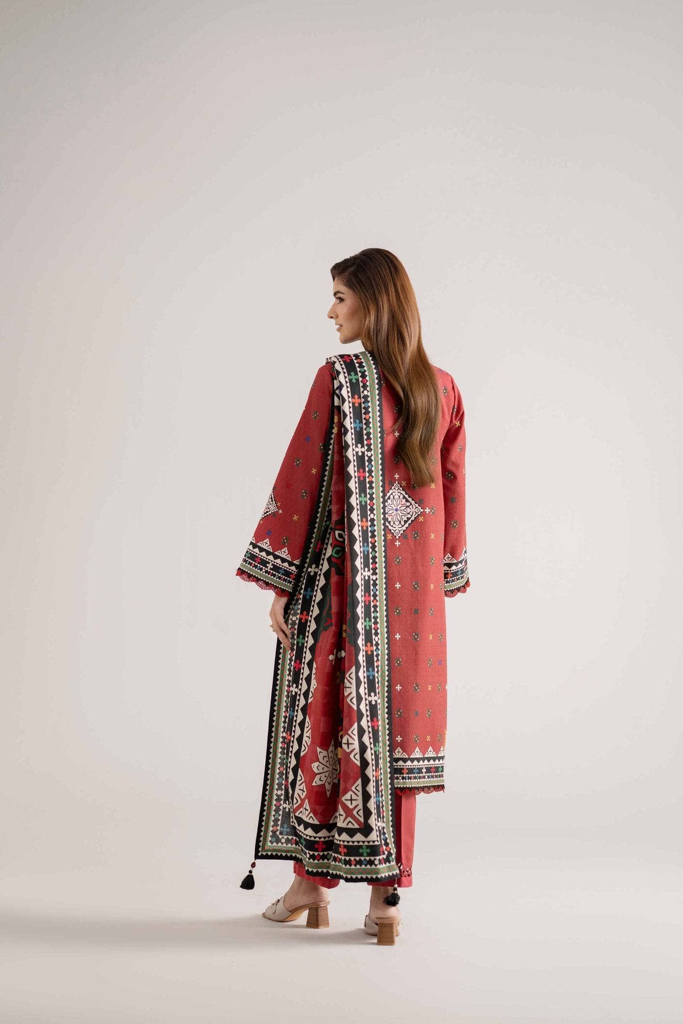 Nishat Winter 25/Digital Printed Embroidered Suit - 42502642/Cotton Jacquard