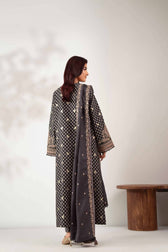 Nishat Winter 25/Digital Printed Embroidered Suit - 42502727/Karandi