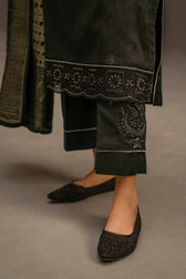 img_nishat_winter_23_awwal_boutique