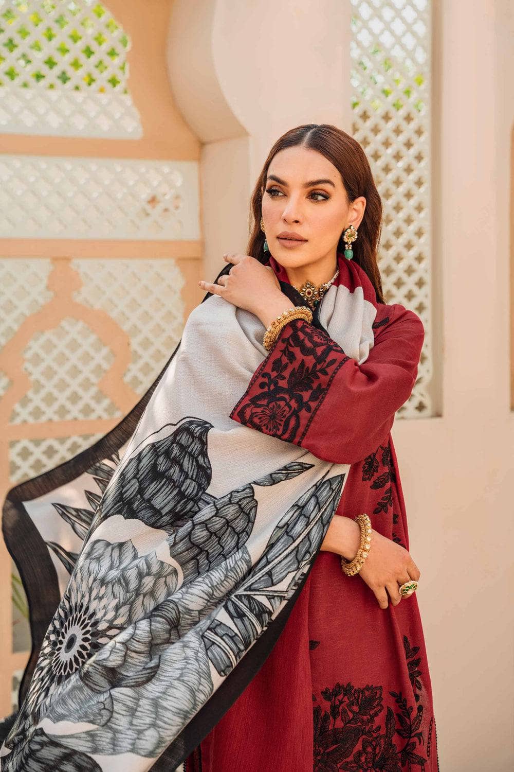 img_nishat_winter_23_awwal_boutique