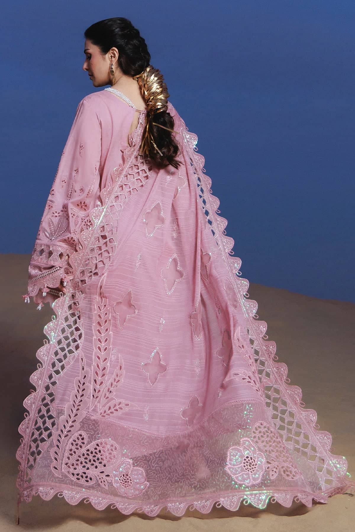 img_nureh_aman_lawn_awwal_boutique