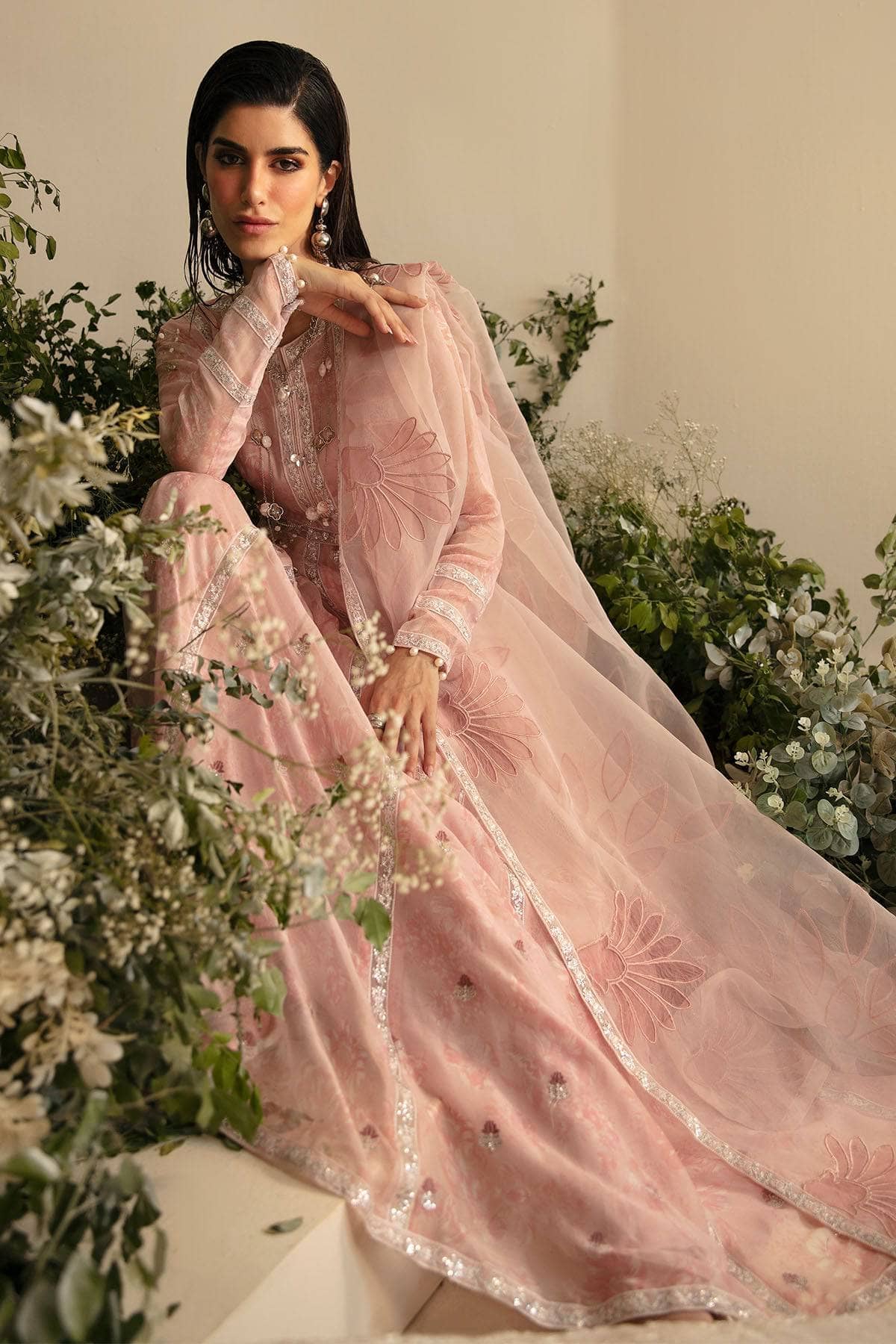 img_nureh_amaya_luxury_lawn_awwal_boutique