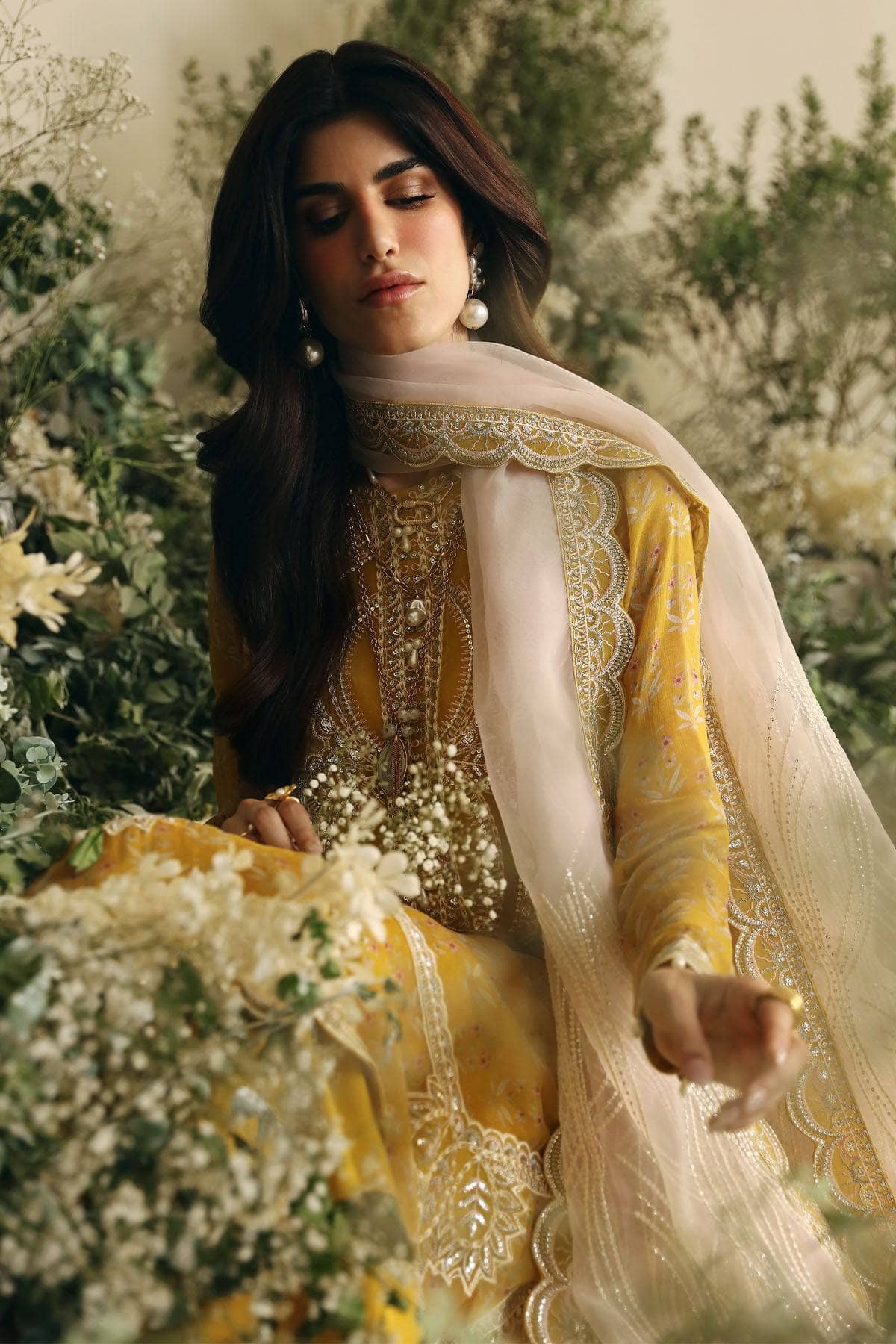 img_nureh_amaya_luxury_lawn_awwal_boutique