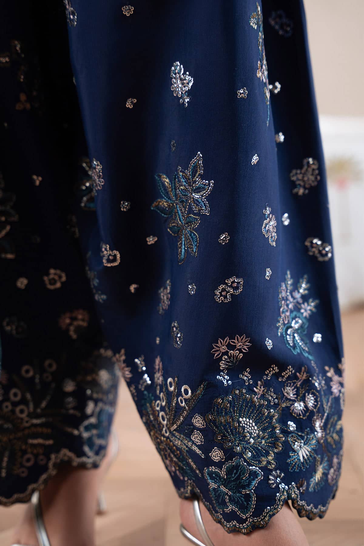 Nureh Amaya Luxury Formals 26/AM-37