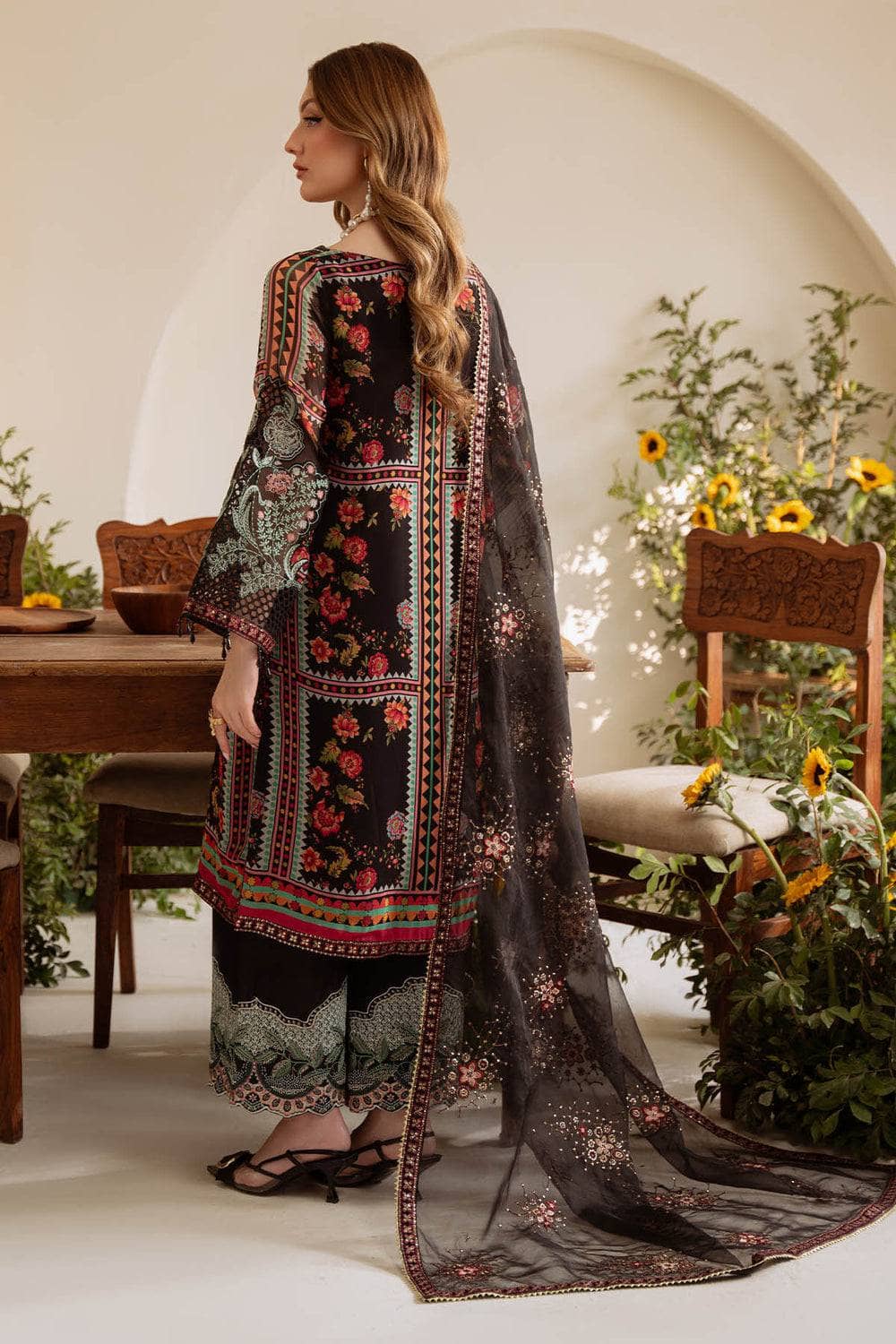 img_nureh_amaya_luxury_formals_awwal_boutique