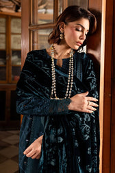 img_nureh_exclsuive_velvet_shawl_collection_awwal_boutique