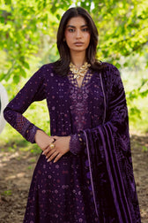 Nureh Exclusive Shawl Collection Winter Pakistani Suits Nureh Exclusive Velvet Palachi Shawl/NE 187