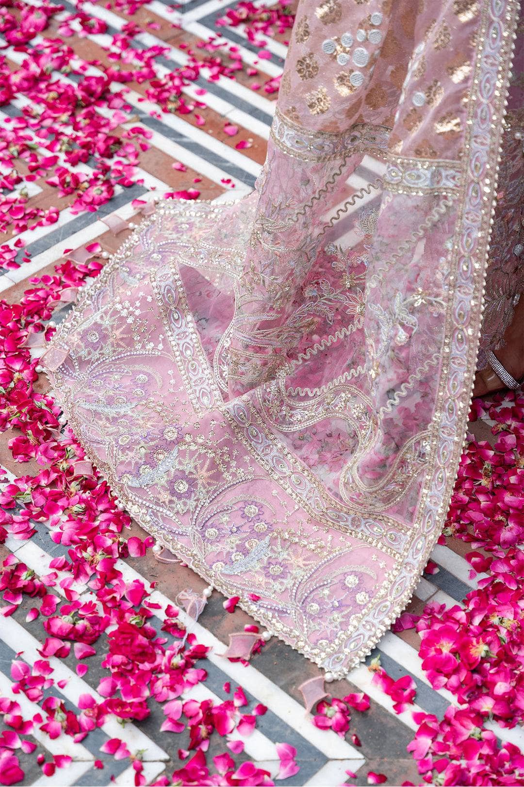 img_nureh_jhoomro_wedding_edition_awwal_boutique