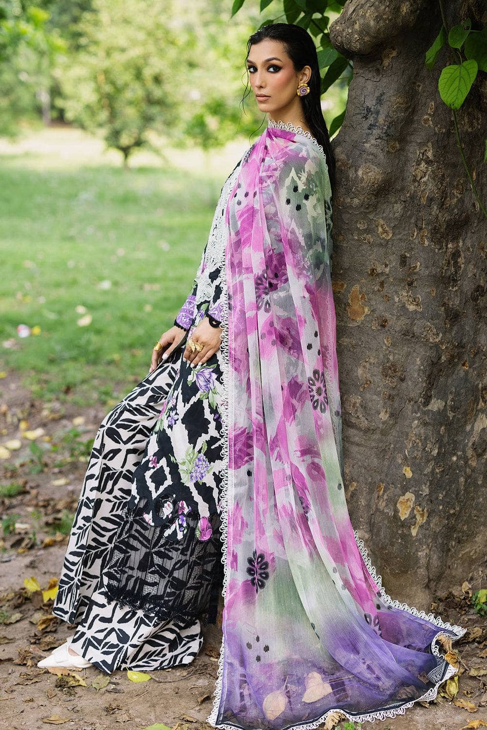 Nureh Lawn Pakistani Suit Nureh Daily Delight Chikankari Lace Collection/05