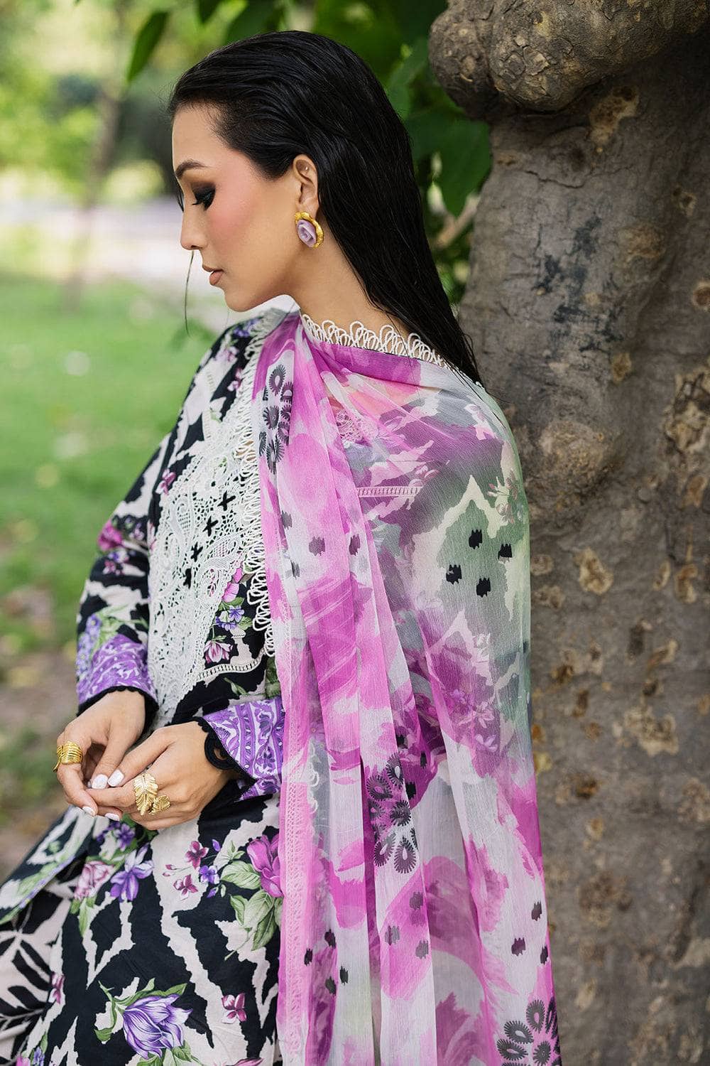 Nureh Lawn Pakistani Suit Nureh Daily Delight Chikankari Lace Collection/05