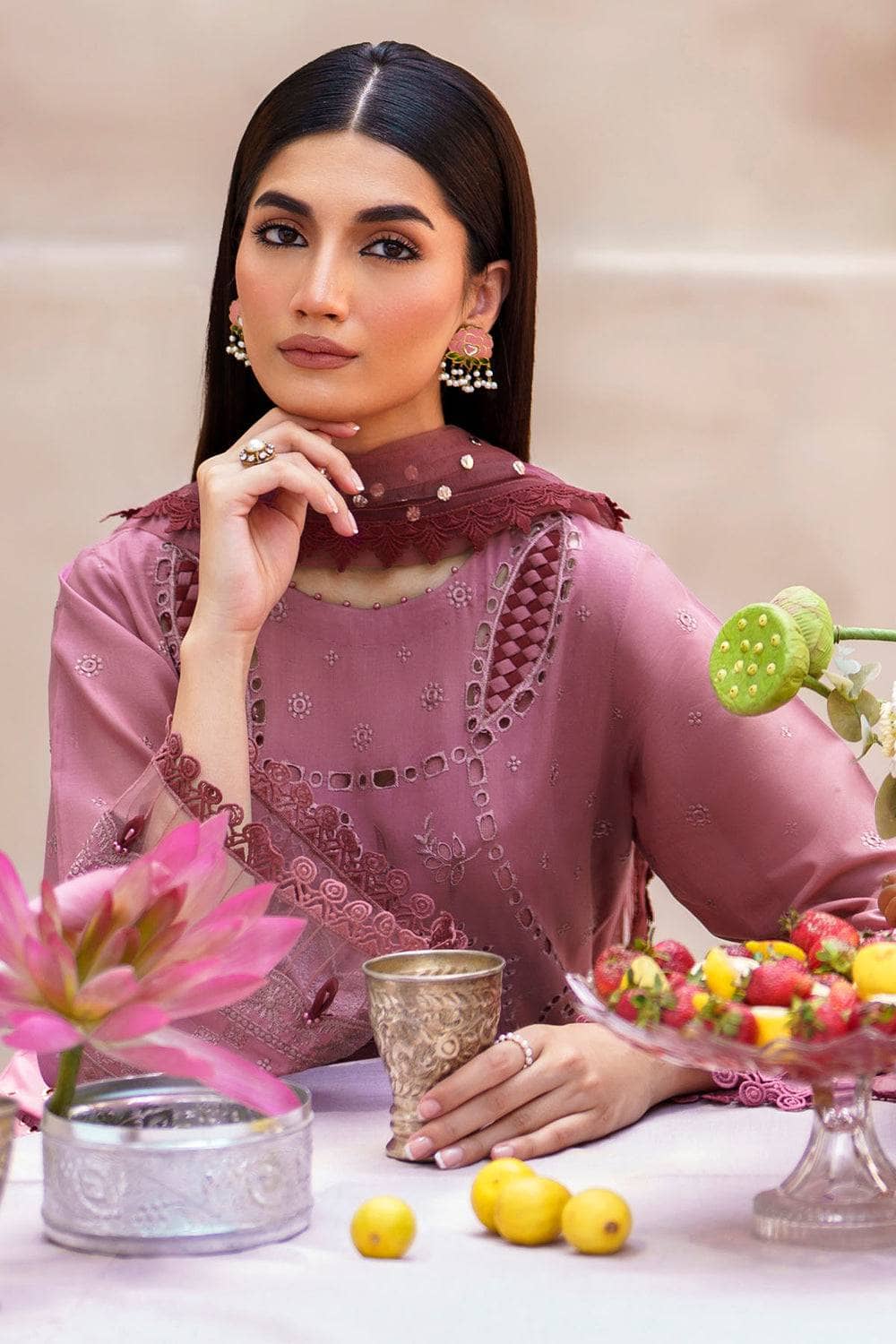 img_nureh_dhoop_kinaray_lawn_24_awwal_boutique