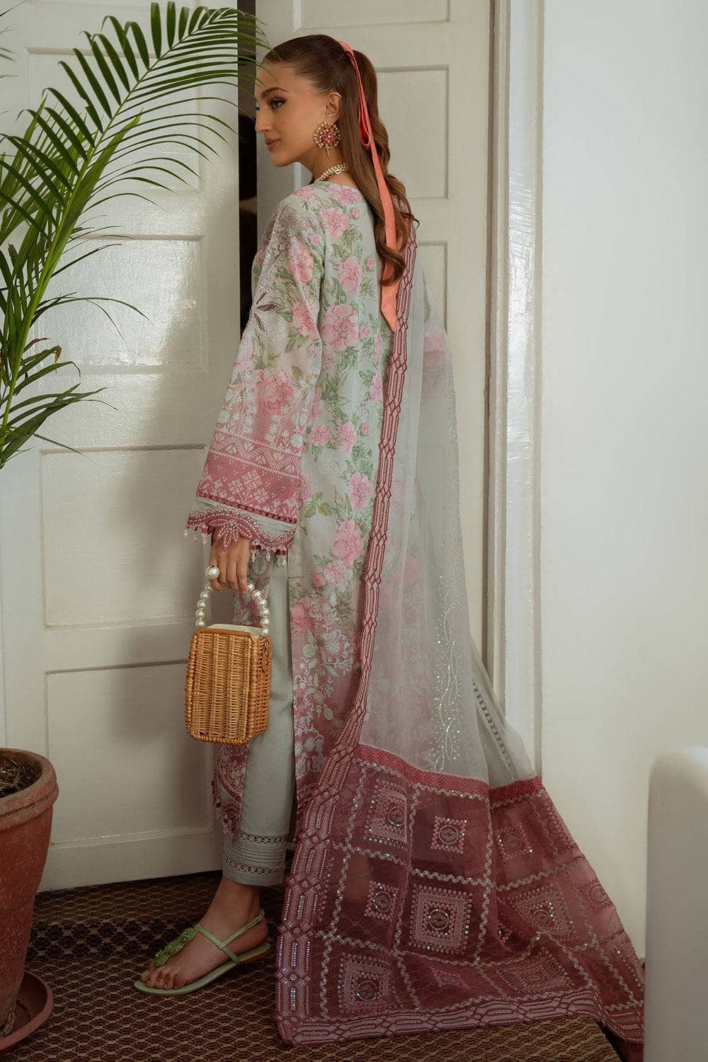img_nureh_maya_swiss_lawn_awwal_boutiue