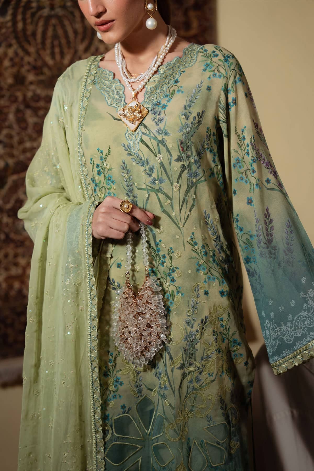Nureh Maya Swiss Lawn 26/NS 161/Embroideried Chiffon Dupatta