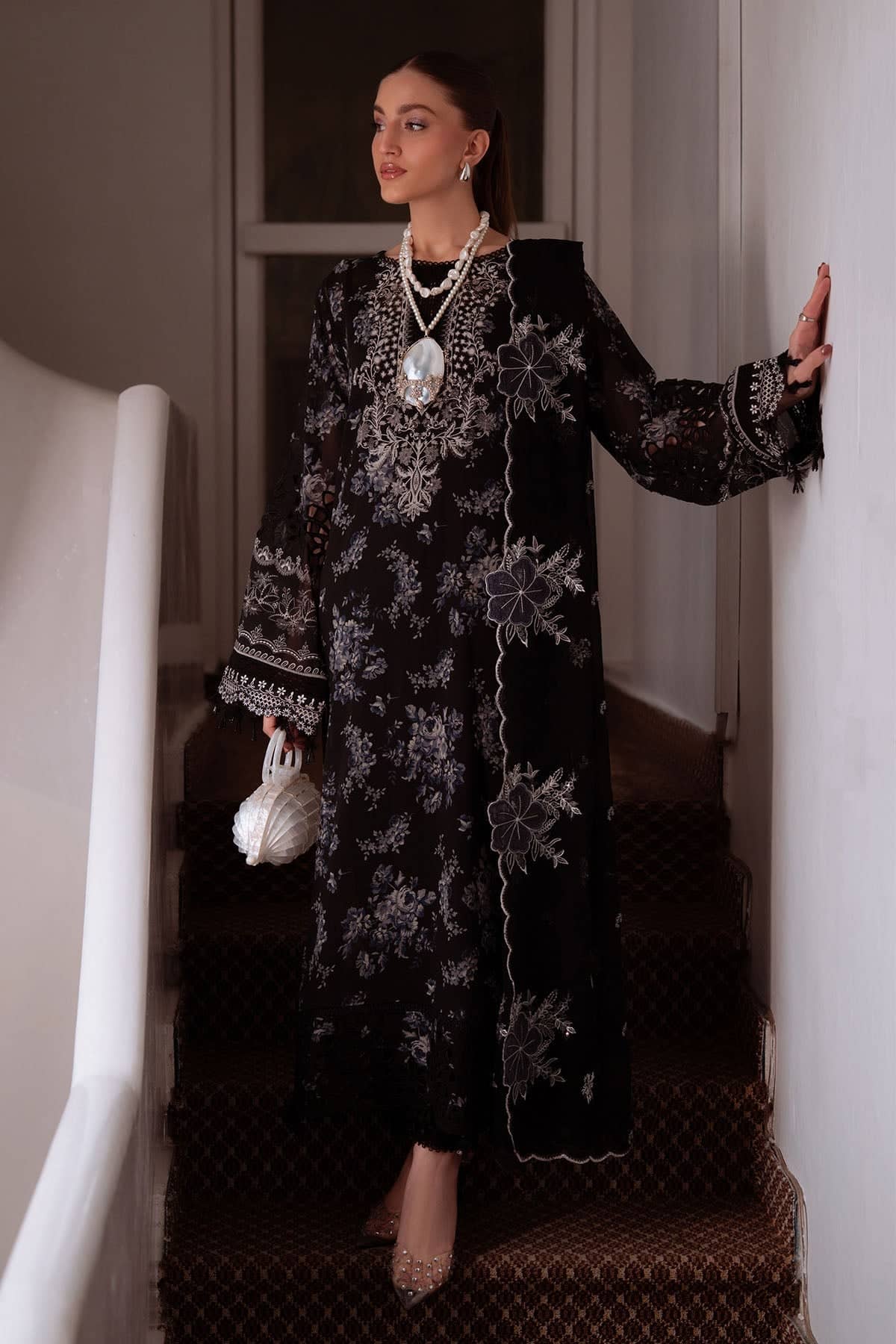 img_nureh_maya_swiss_lawn_awwal_outique