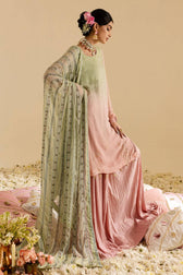 img_nureh_mukeshkari_awwal_boutique