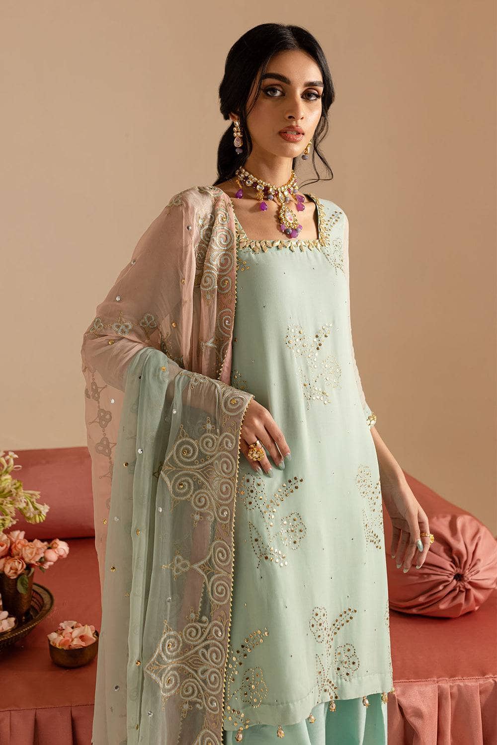 img_nureh_mukesh_awwal_boutique