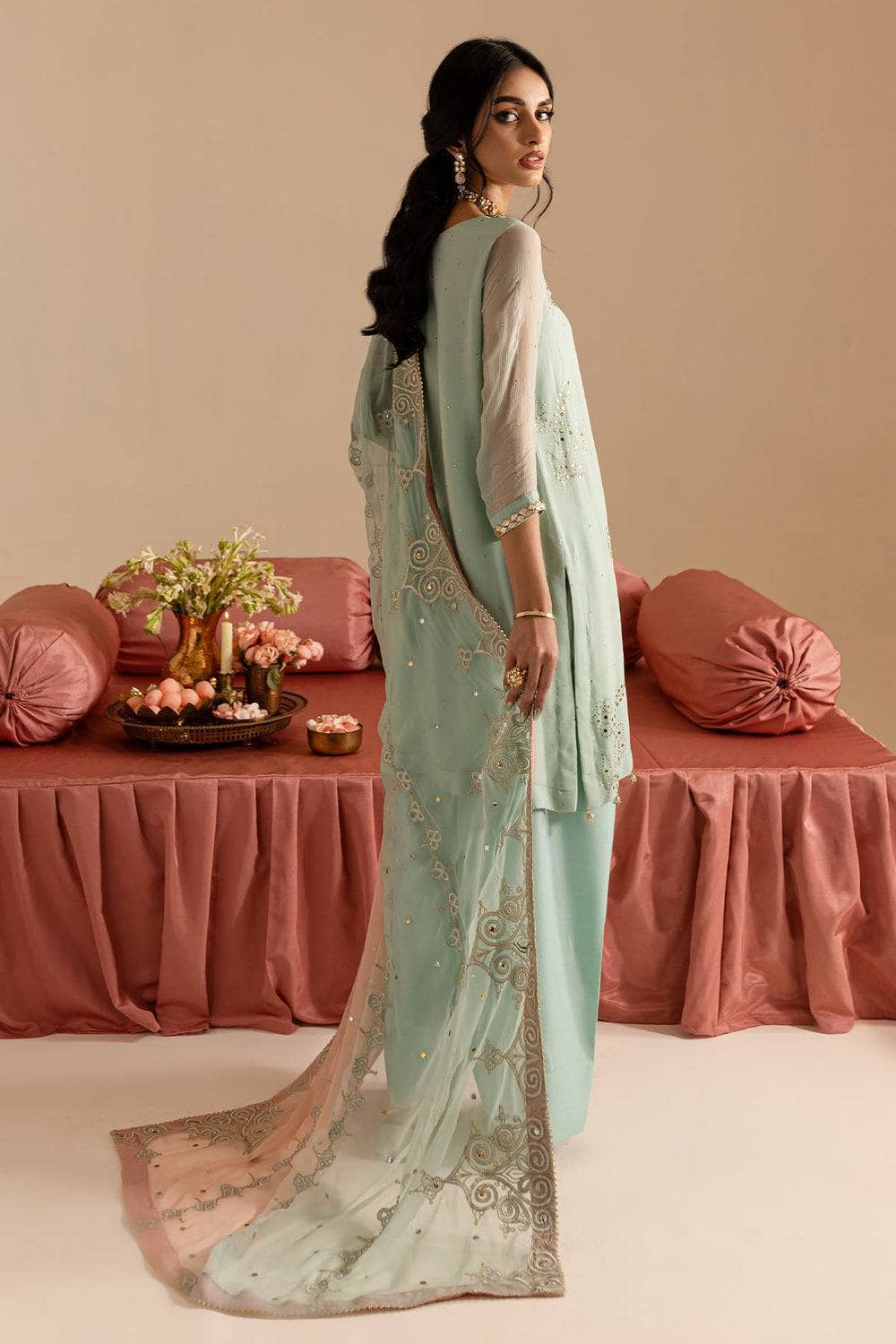 img_nureh_mukesh_awwal_boutique
