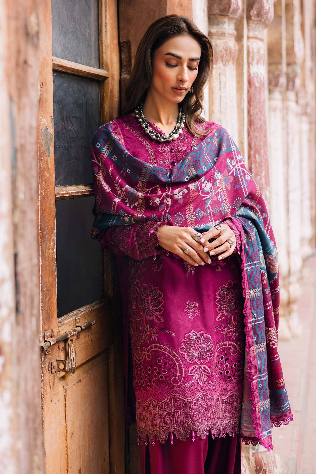 img_nureh_maya_linen_awwal_boutiue