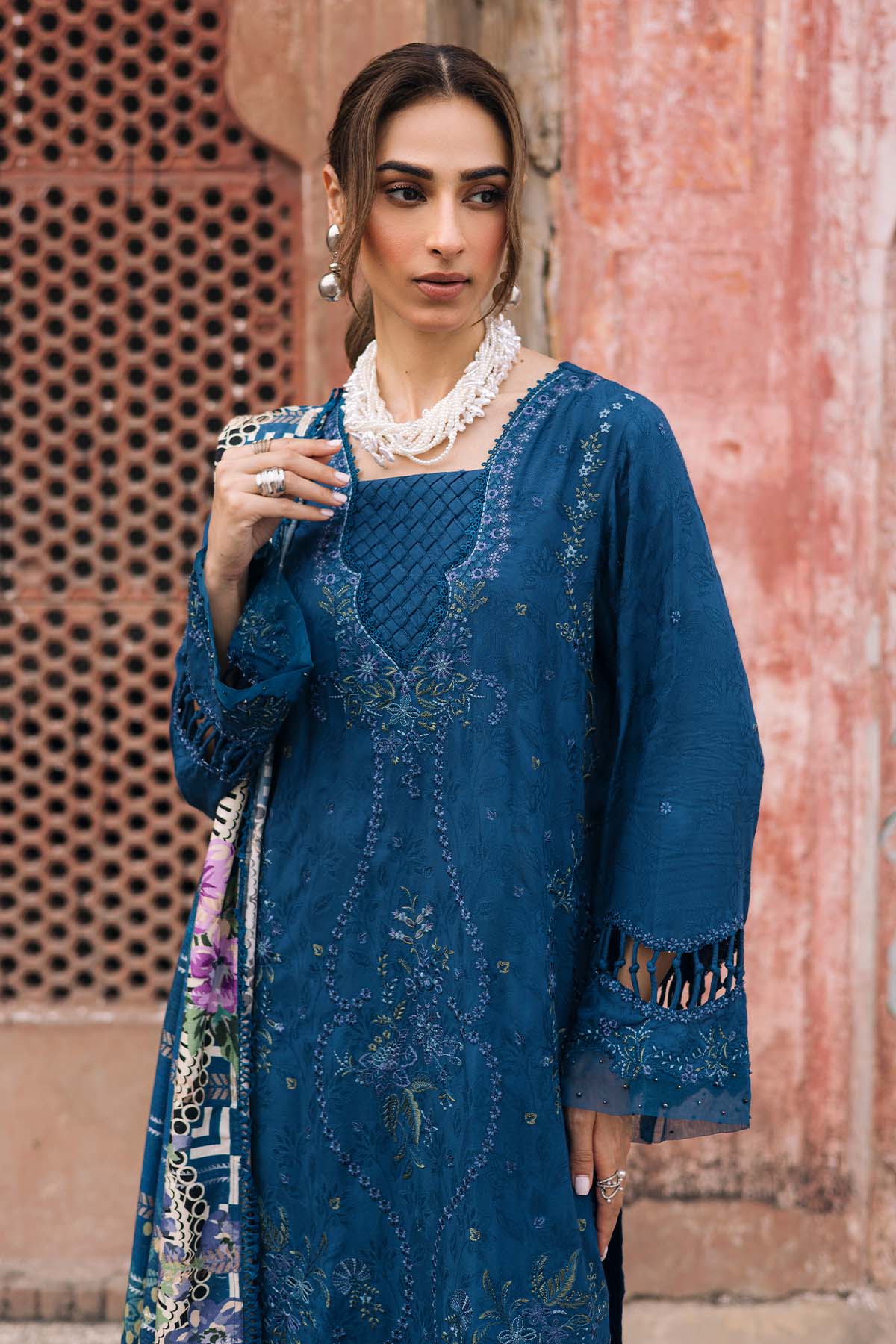 Nureh Maya Linen 25/NW 102