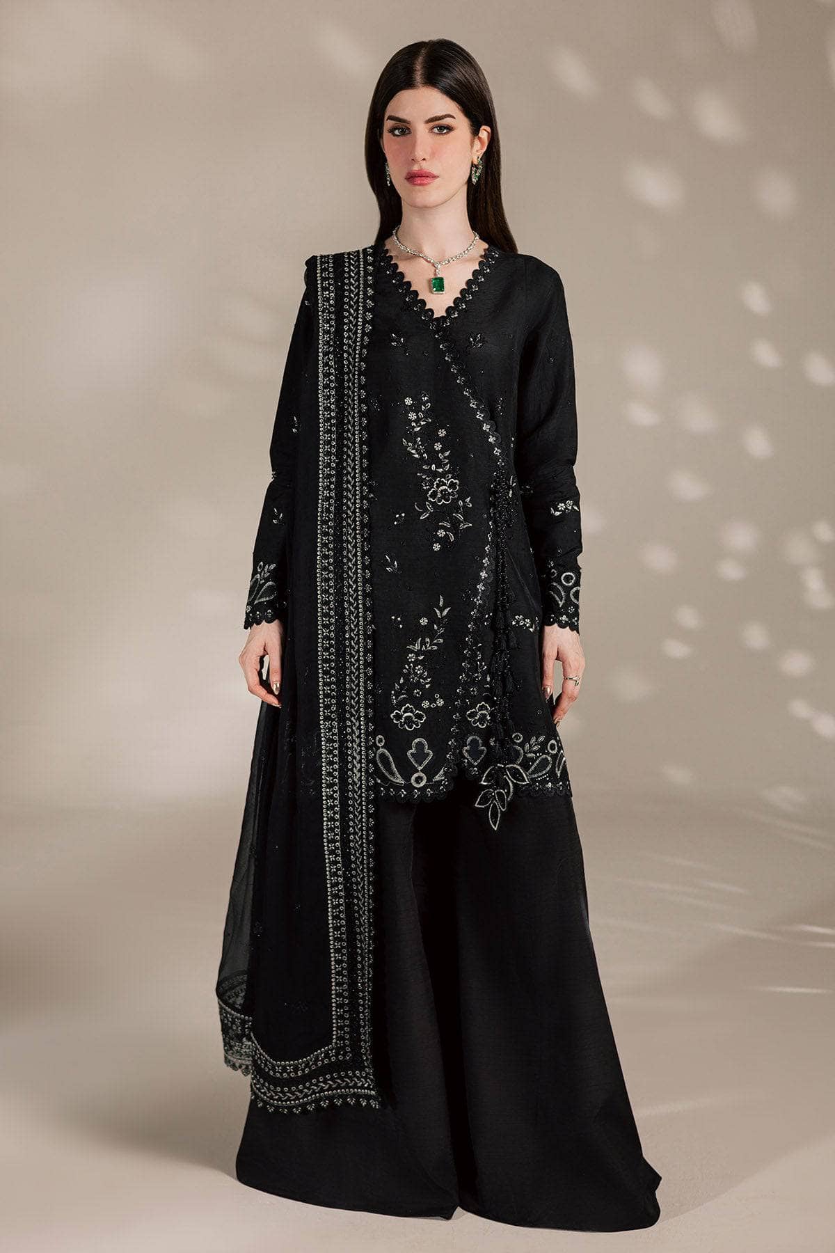 img_nureh_silk_awwal_boutique
