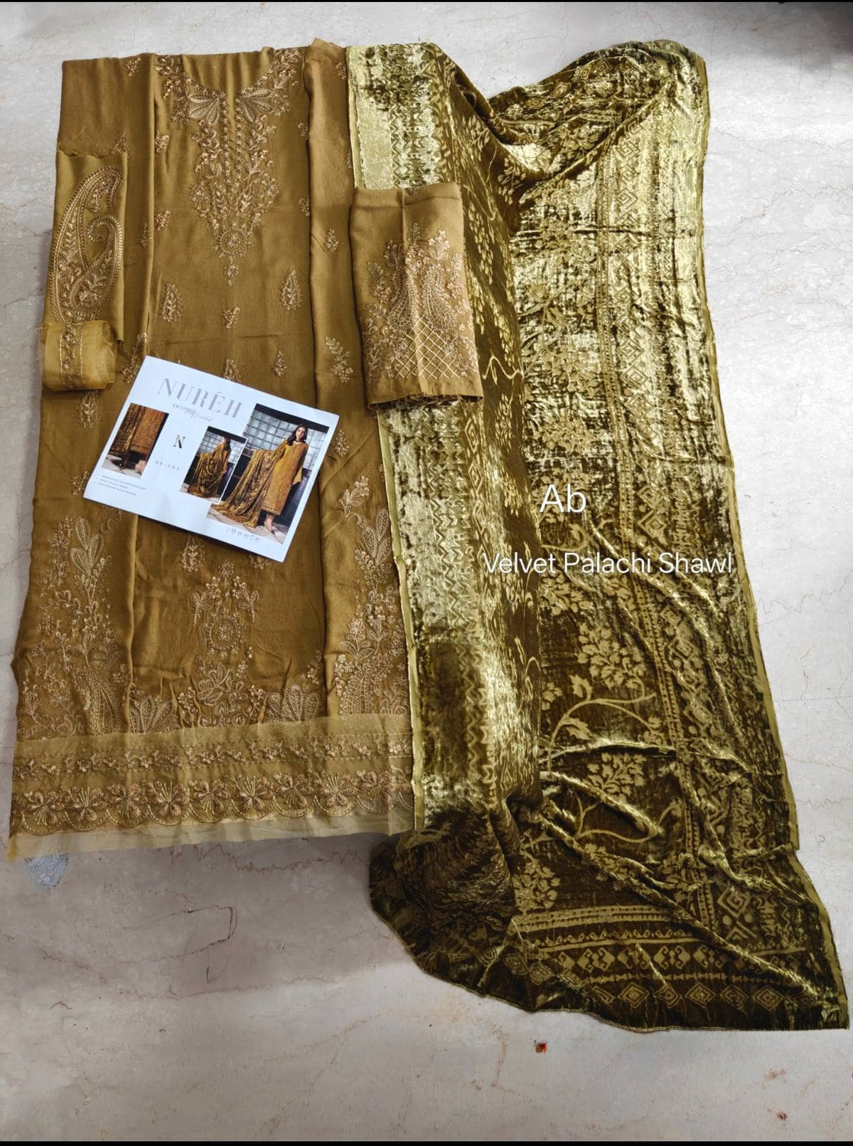 img_nureh_exclusives_velvet_palachi_shawl_awwal_boutique