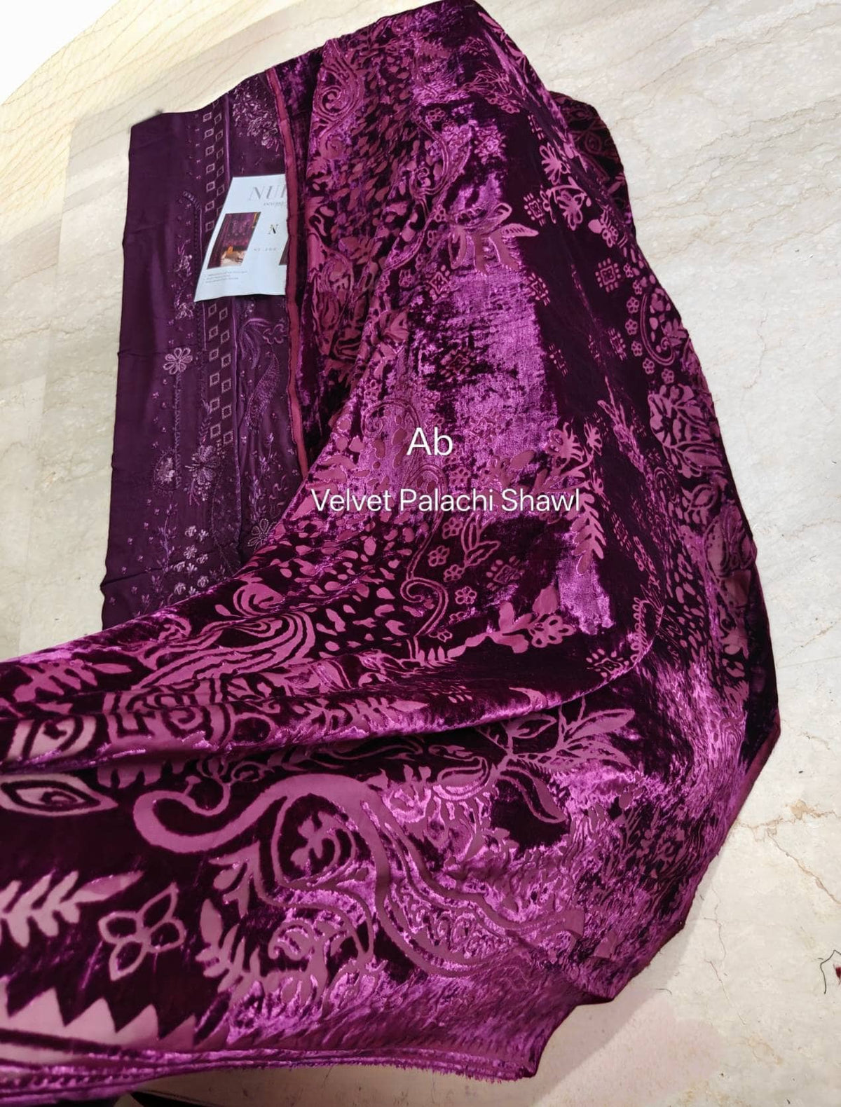 img_nureh_exclusives_velvet_palachi_shawl_awwal_boutique