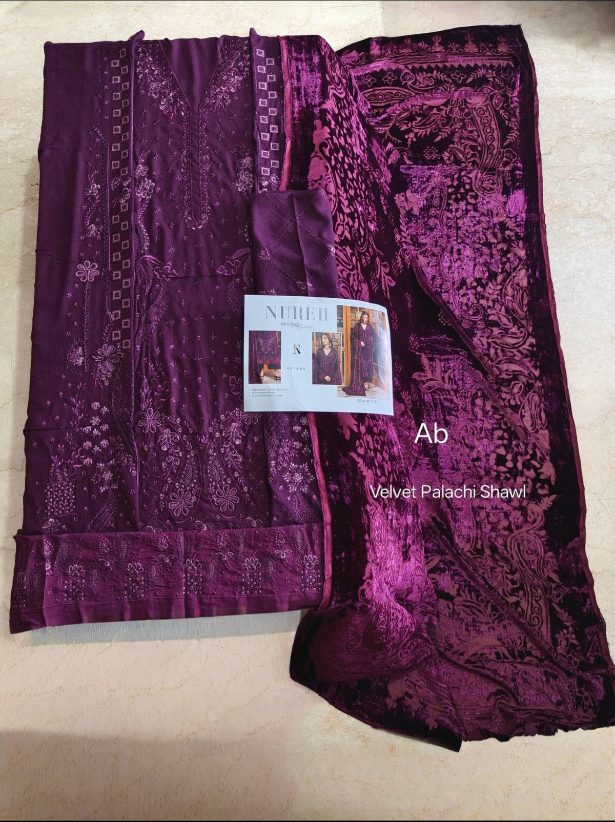 img_nureh_exclusives_velvet_palachi_shawl_awwal_boutique
