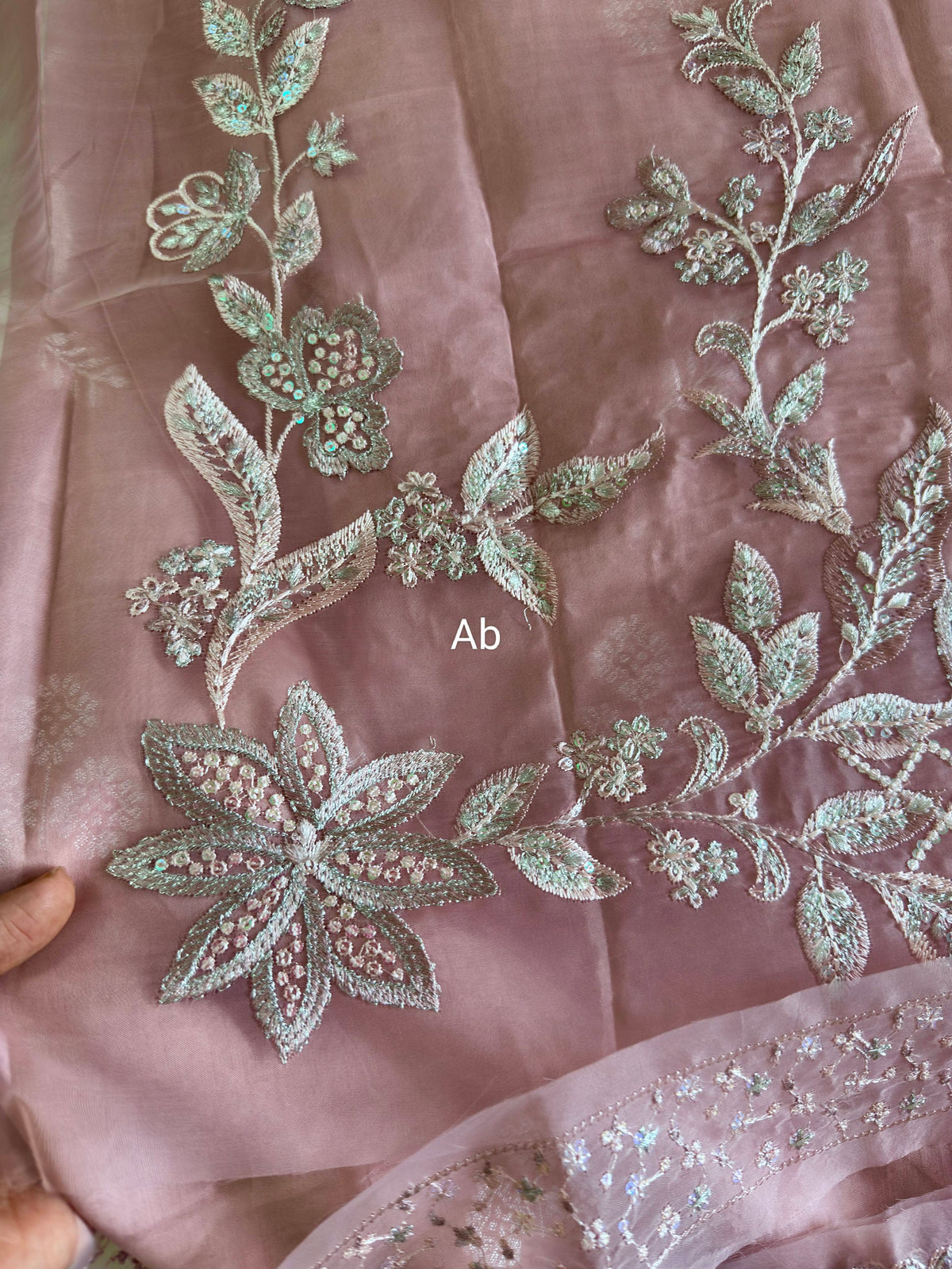 img_nureh_maya_jacquard_awwal_boutique