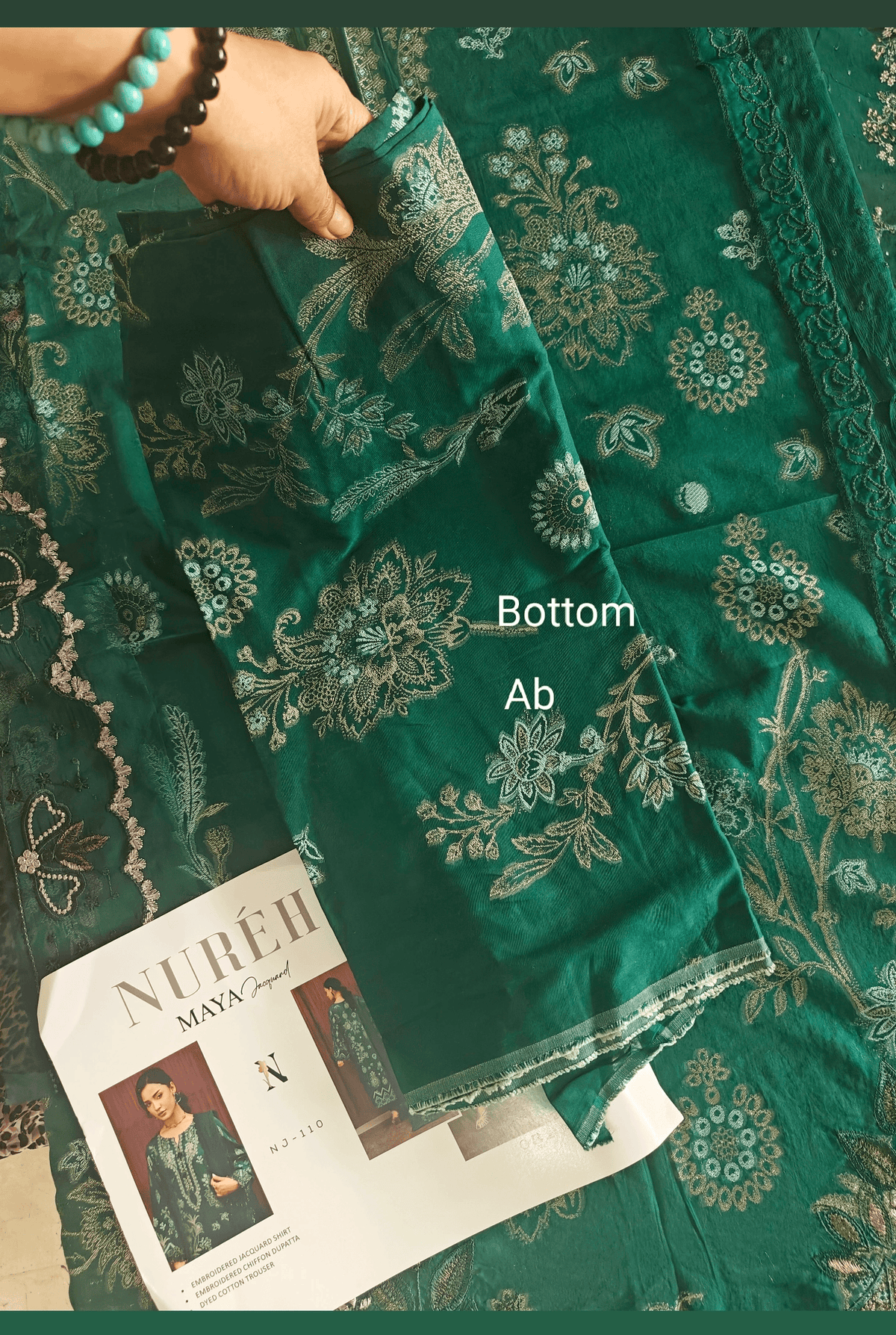 img_nureh_maya_jacquard_awwal_boutique