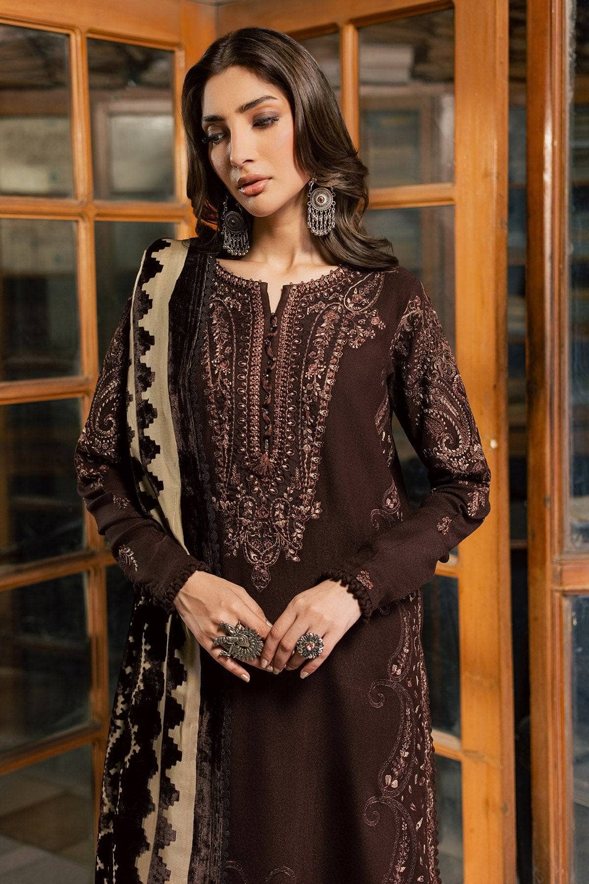 Nureh Exclusive 26/Warm Leather Peach/ Velvet Palachi Shawl/NE 285