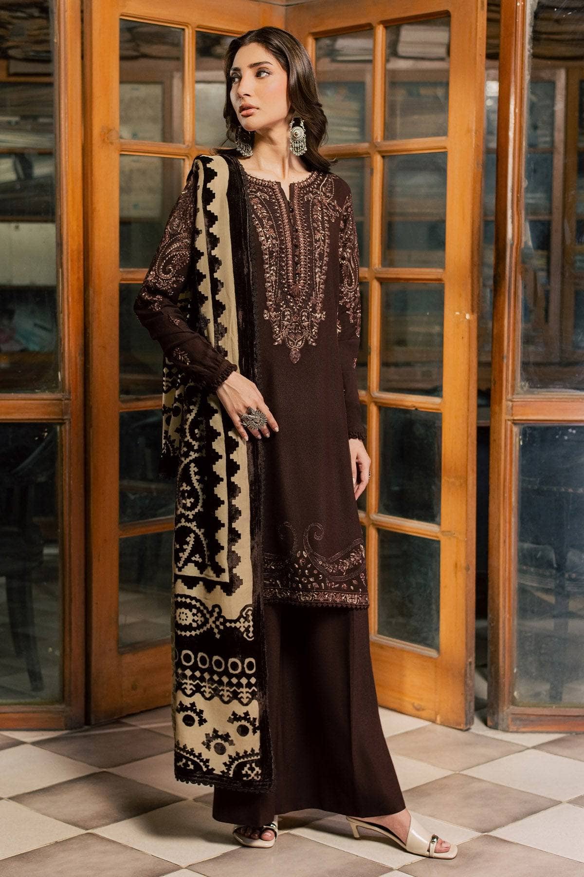 Nureh Exclusive 26/Warm Leather Peach/ Velvet Palachi Shawl/NE 285