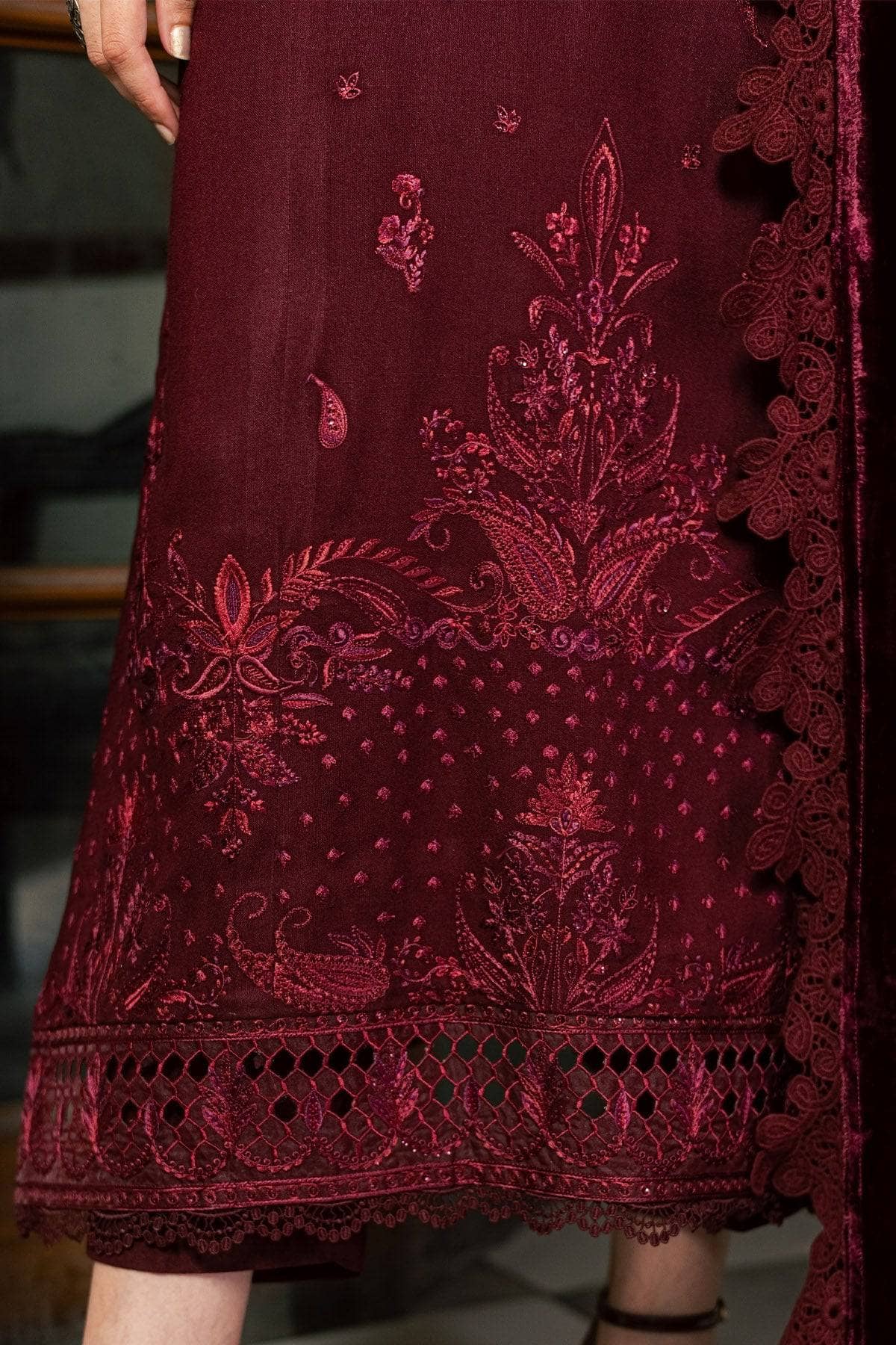 Nureh Exclusive 26/Warm Leather Peach/ Velvet Palachi Shawl/NE 286