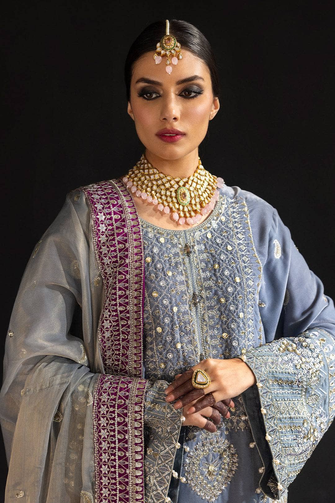 img_nureh_velvet_awwal_boutique