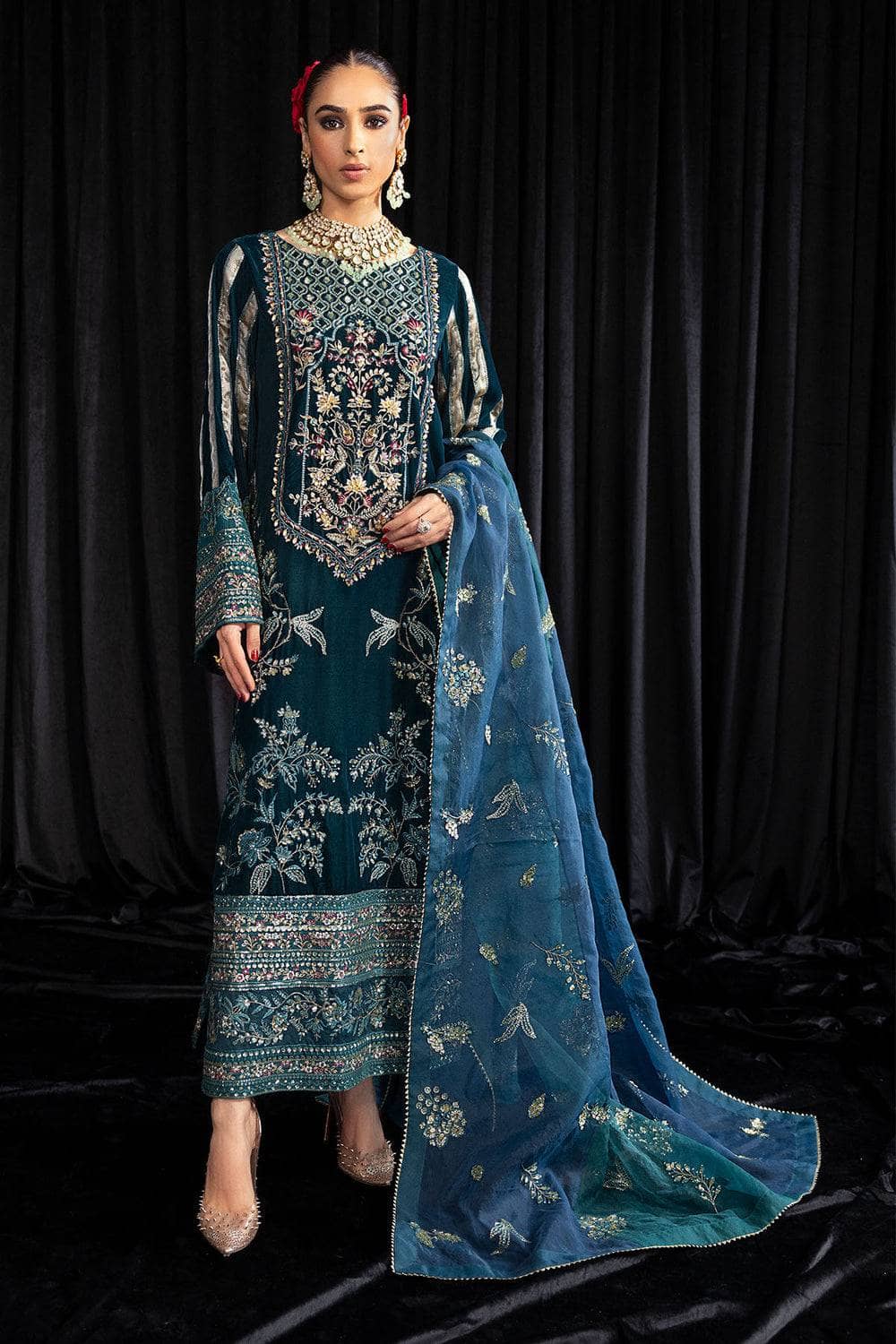 img_nureh_maya_velvet_awwal_boutique