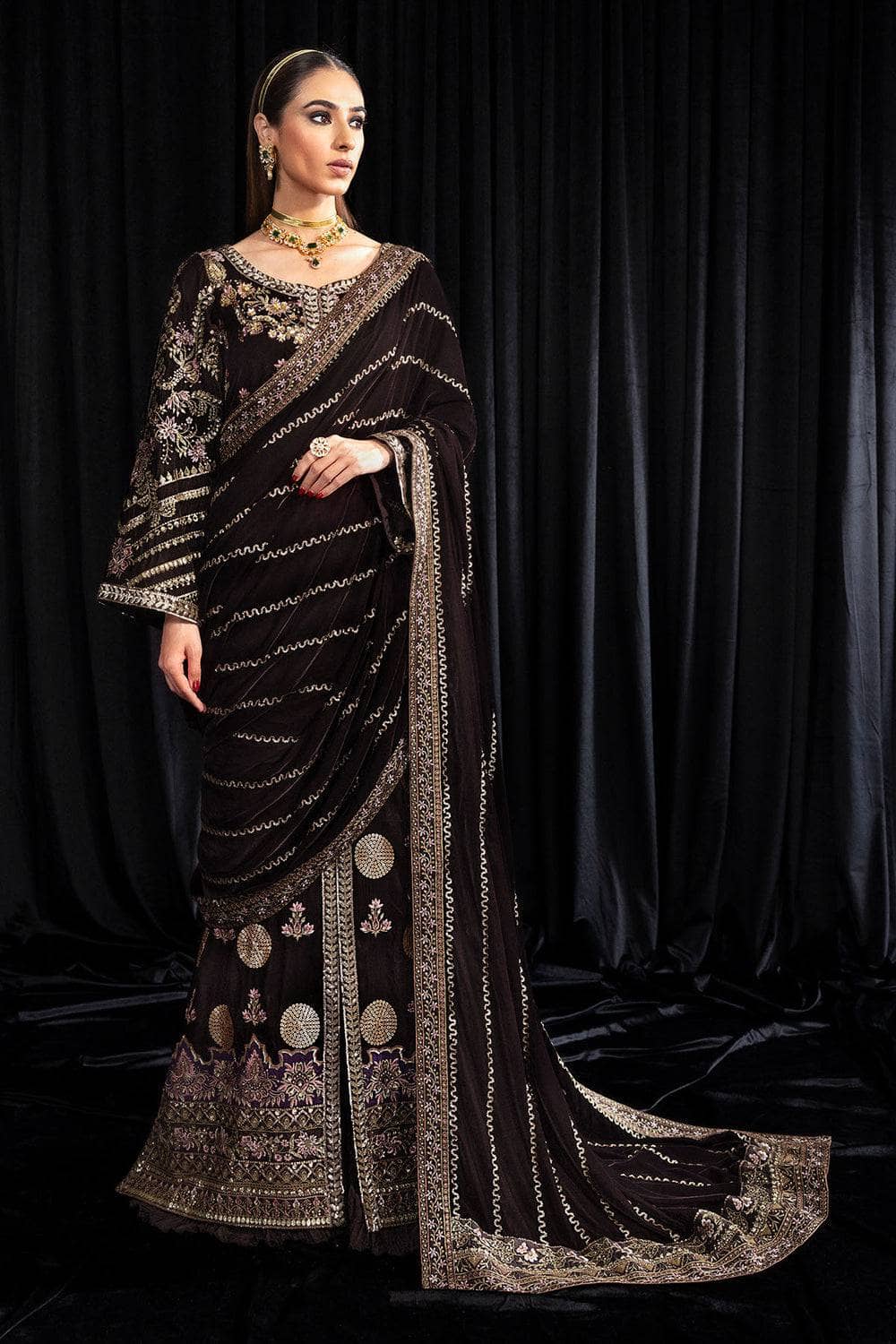 img_nureh_maya_velvet_awwal_boutique