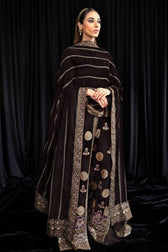 img_nureh_maya_velvet_awwal_boutique