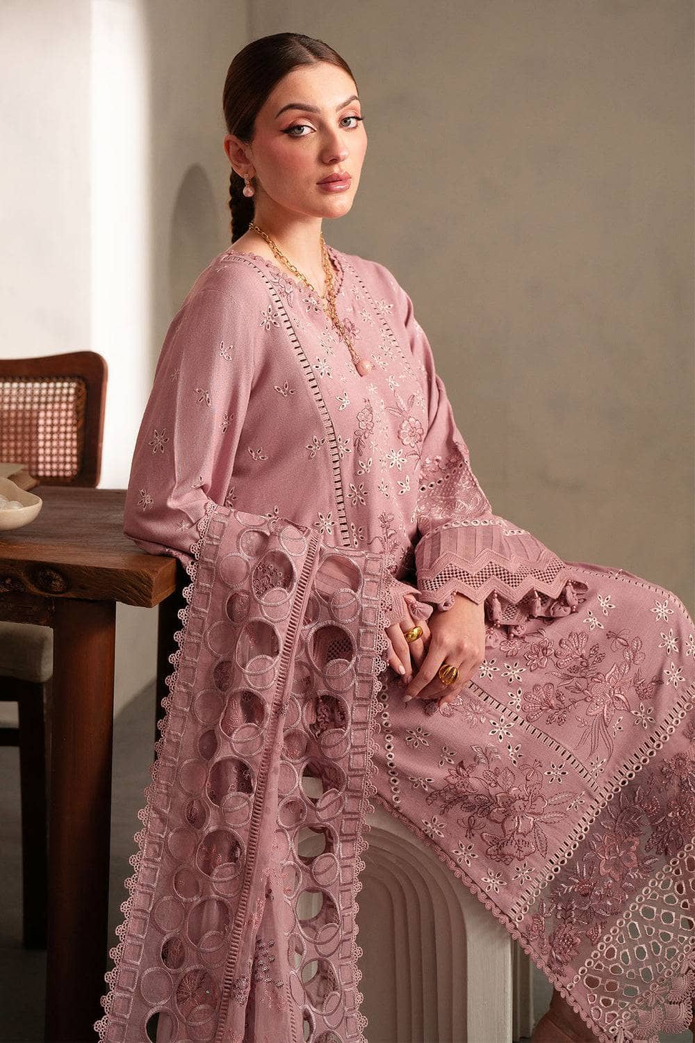 img_nureh_karandi_awwal_boutique