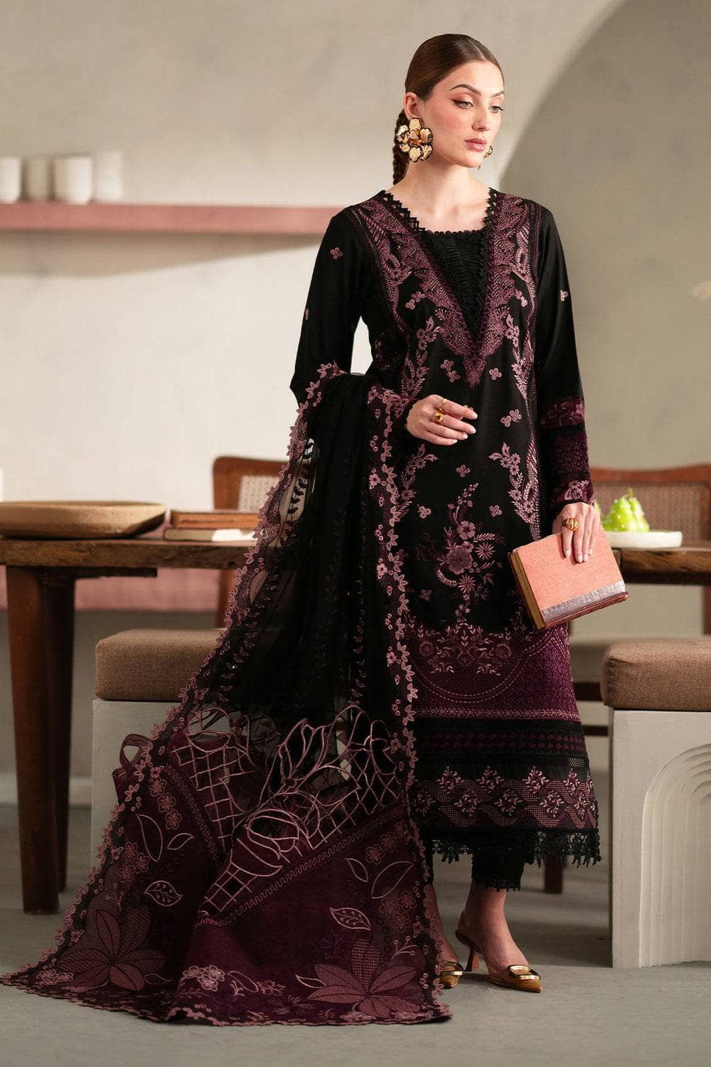Img_nureh_karadi_exclusive_awwal_boutique